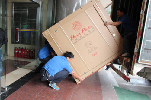张湾钢琴贵重工艺品无忧运